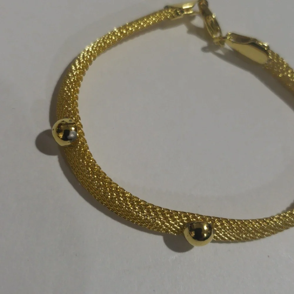 Elegant Gold tone Bracelet Size 7 - Women's Fashion Jewelry